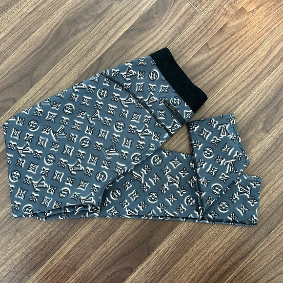 Louis Vuitton leggings
